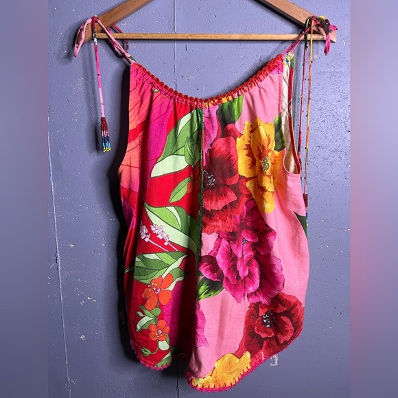 FARM Rio Tops - Farm Rio Floral Spaghetti Strap Top in Size Large.